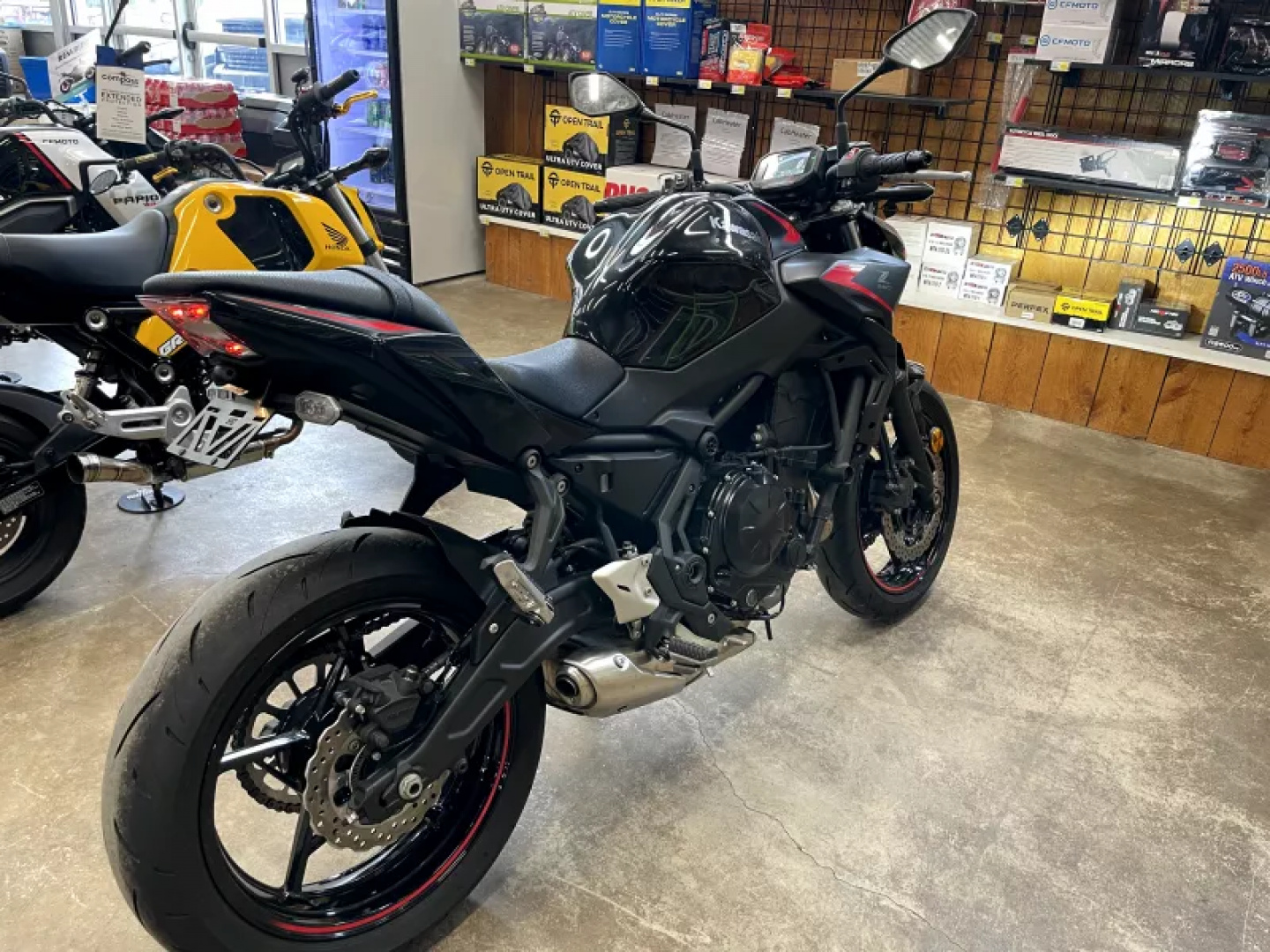 Used 2023 Kawasaki Z650 Motorcycle