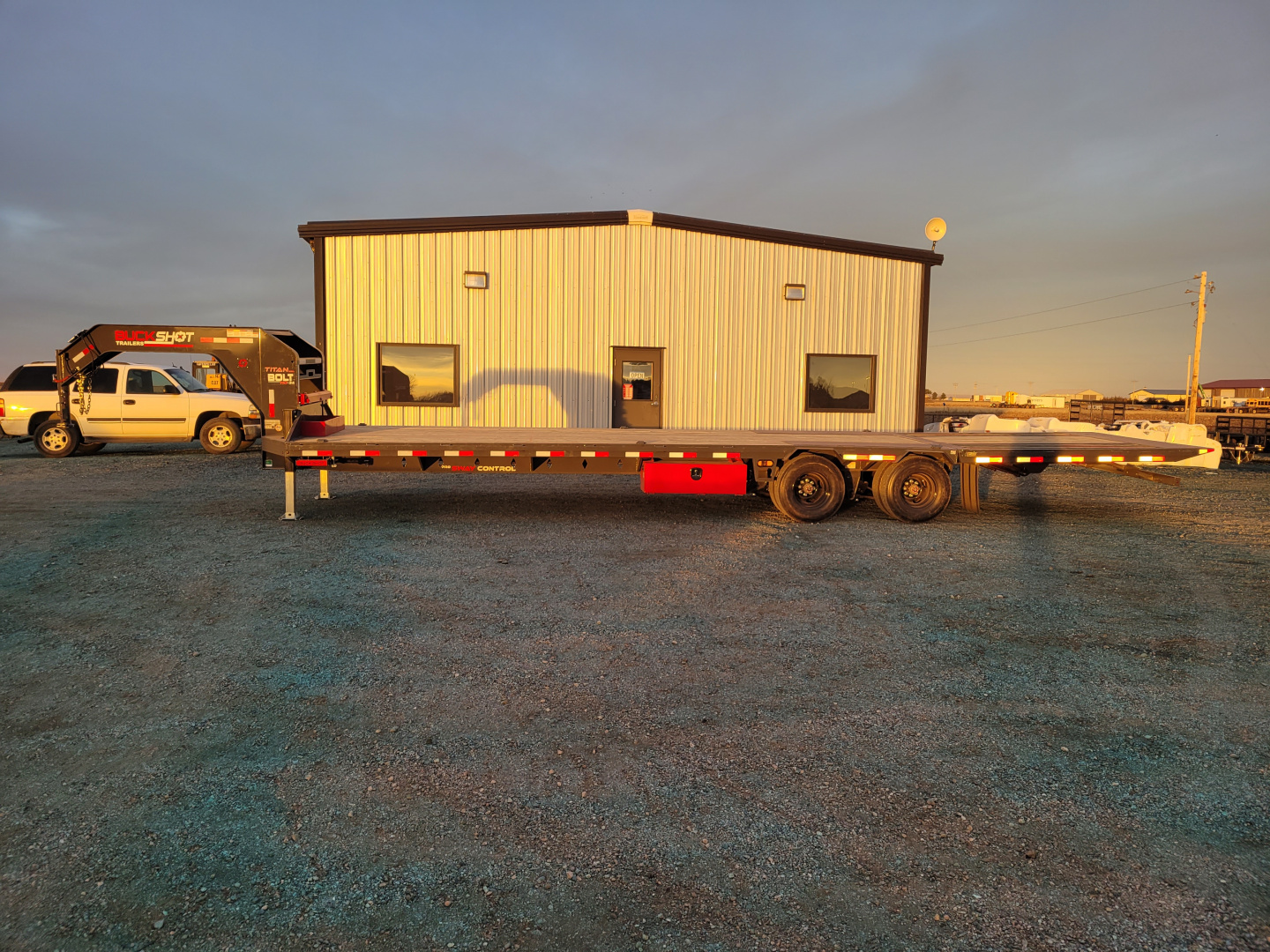 New 2026 Buckshot 102"X34' Gooseneck Hydraulic Dovetail Trailer