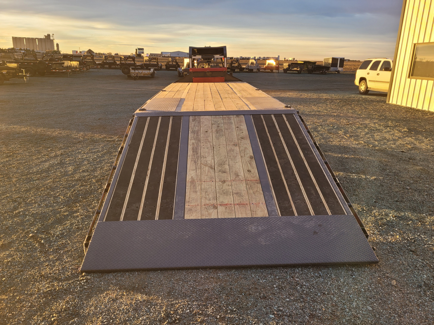 New 2026 Buckshot 102"X34' Gooseneck Hydraulic Dovetail Trailer