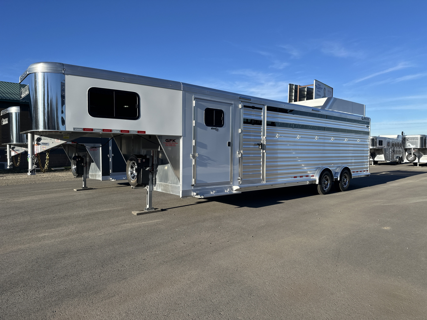 New 2026 Cimarron Winstar 6 Horse with Dual Man Doors
