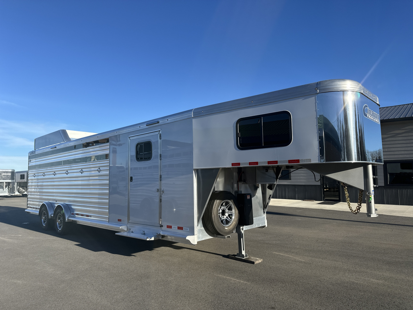 New 2026 Cimarron Winstar 6 Horse with Dual Man Doors
