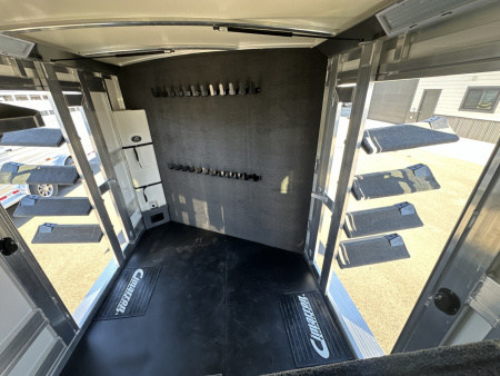 New 2026 Cimarron Winstar 6 Horse with Dual Man Doors