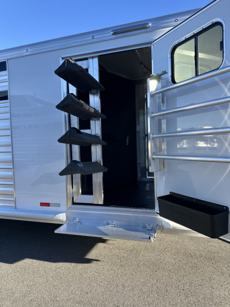 New 2026 Cimarron Winstar 6 Horse with Dual Man Doors