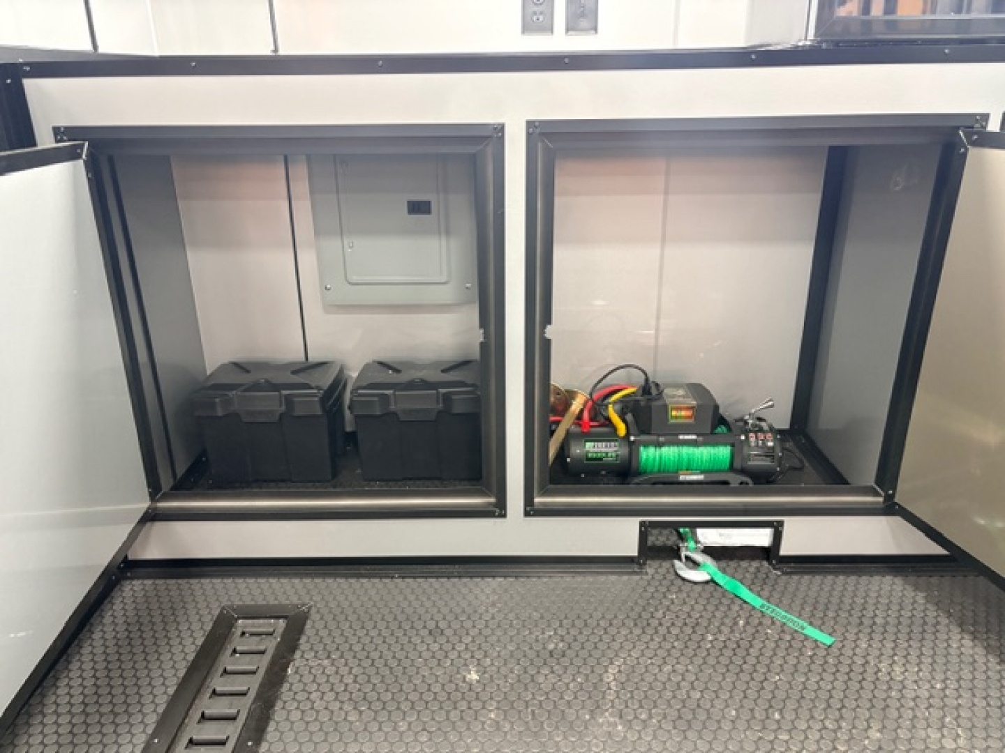 New 2026 Rock Solid Cargo 8.5x32 Triple Race Super Sport Car / Racing Trailer