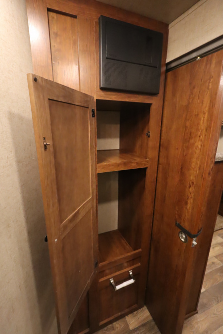 Used 2022 SMC 3 Place LQ W/Slide Horse Trailer