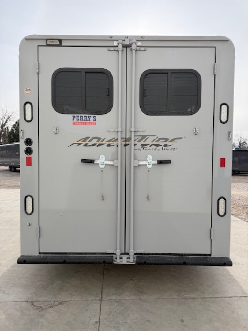 New 2026 Trails West Adventure 4 Horse