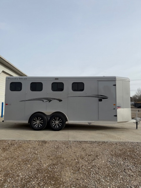 New 2026 Trails West Adventure 4 Horse