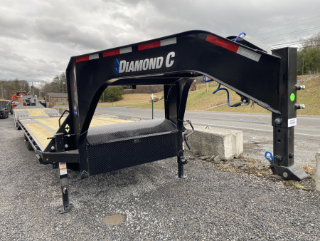 New 2026 Diamond C FMAX207 GOOSENECK TRAILER 23+5 MAX RAMPS 14 PLY TIRES