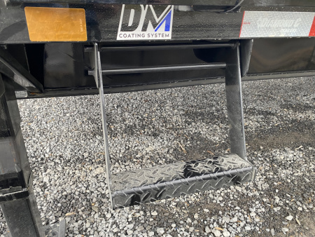 New 2026 Diamond C FMAX207 GOOSENECK TRAILER 23+5 MAX RAMPS 14 PLY TIRES