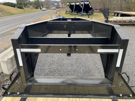 New 2026 Diamond C FMAX207 GOOSENECK TRAILER 23+5 MAX RAMPS 14 PLY TIRES