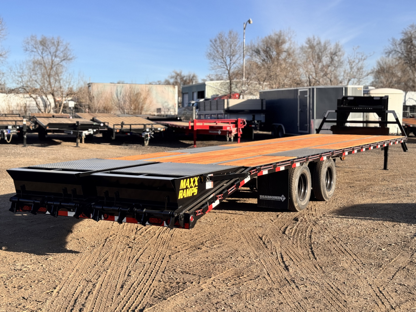 New 2026 Diamond T 8.5-36 Tandem Dual Gooseneck Deckover 24K GVWR
