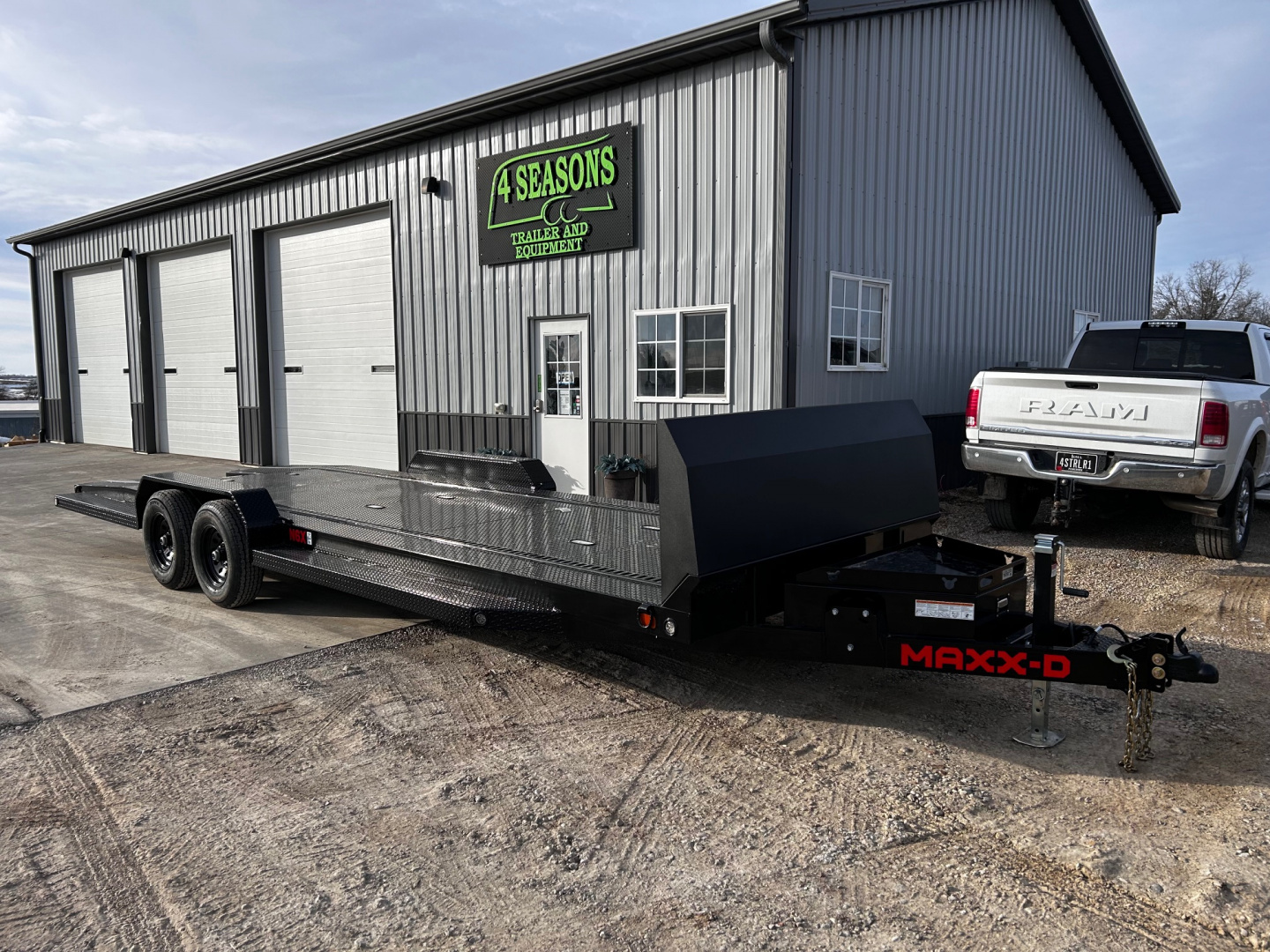 New 2026 MAXX-D N6X 83"X24' STEEL FLOOR/E TRACK/ROCK SHIELD 9.9K GVWR Car / Racing Trailer