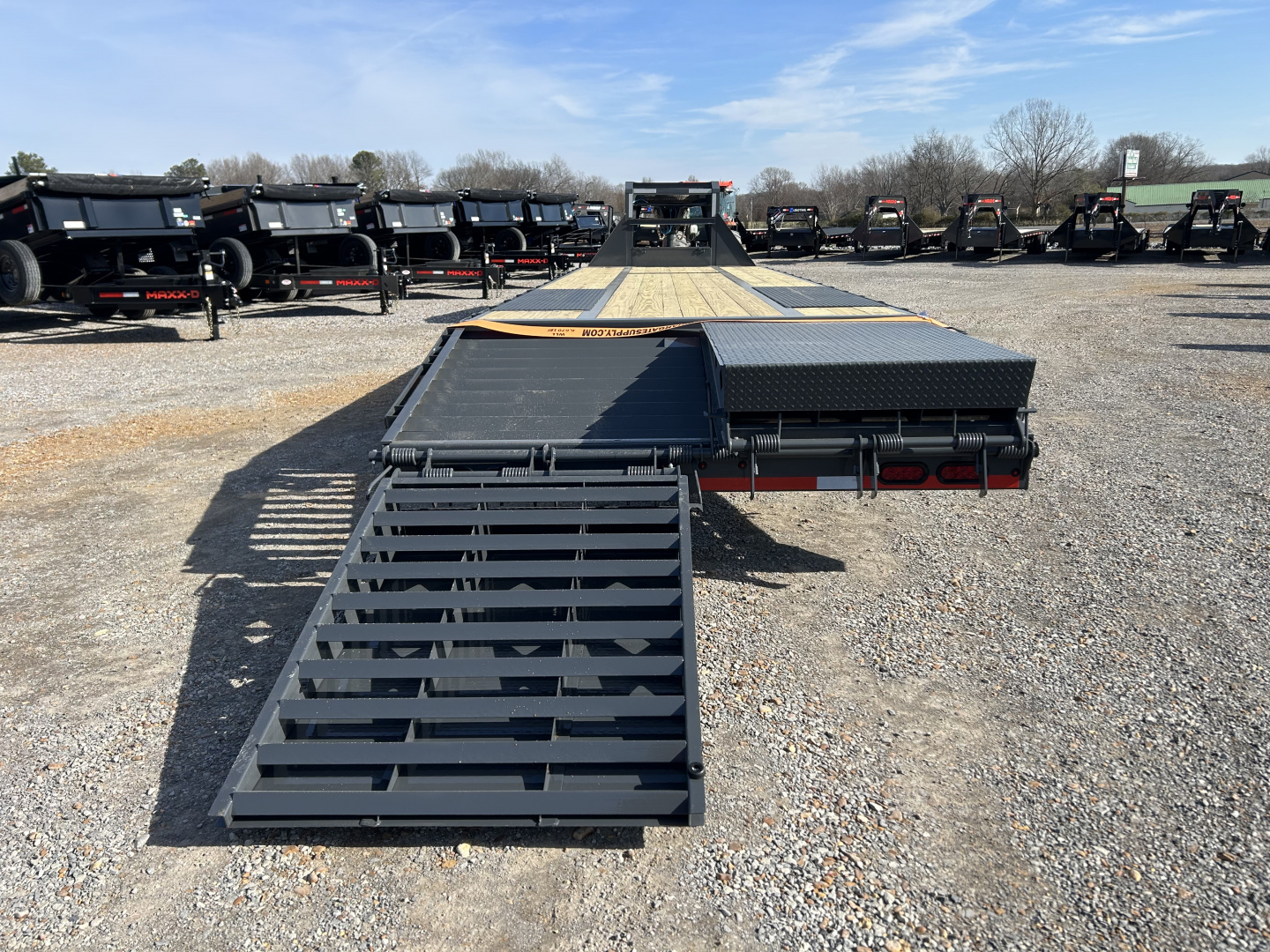New 2026 Lamar Gooseneck Trailer | 102" x 32' | 22K GVWR
