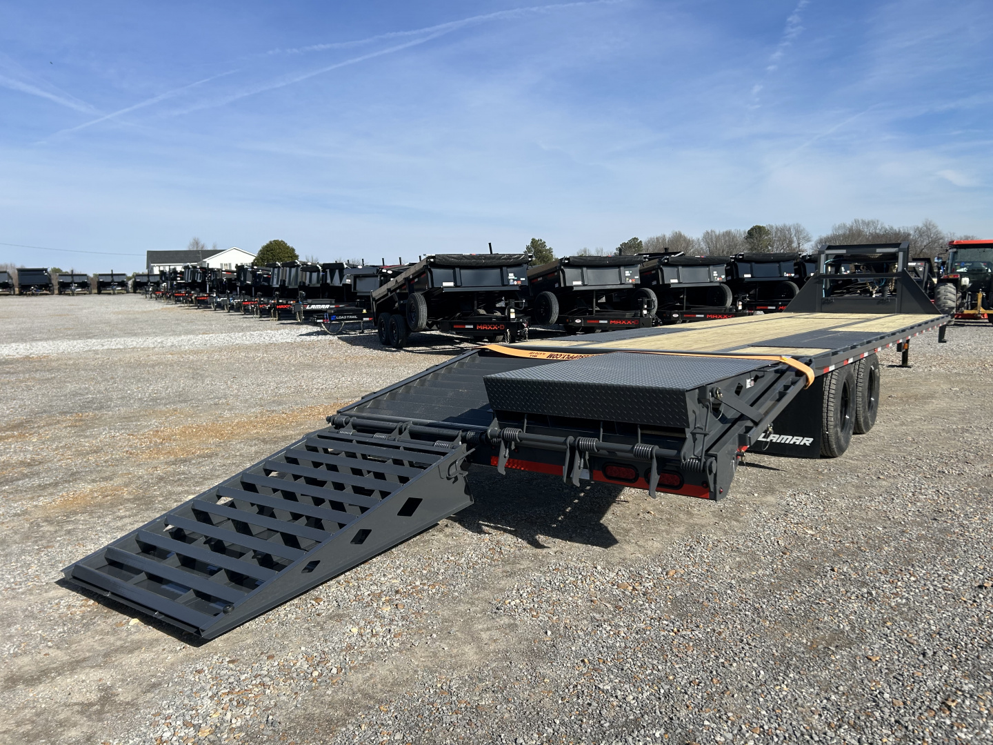 New 2026 Lamar Gooseneck Trailer | 102" x 32' | 22K GVWR