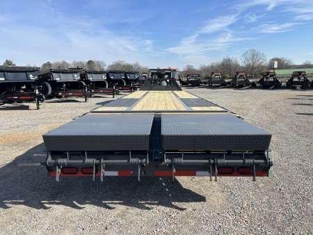 New 2026 Lamar Gooseneck Trailer | 102" x 32' | 22K GVWR