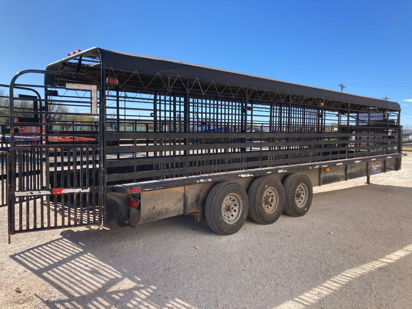 Used 2003 Gooseneck Trailer MFG GS Stock Trailer
