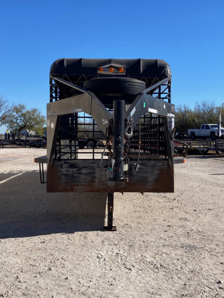 Used 2003 Gooseneck Trailer MFG GS Stock Trailer