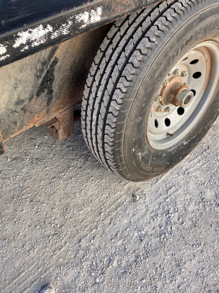 Used 2003 Gooseneck Trailer MFG GS Stock Trailer