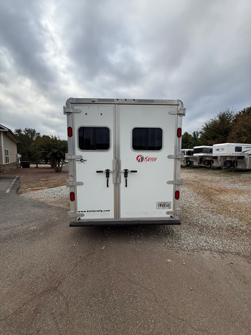 Consignment 2019 Kiefer Manufacturing Genesis 2H LQ Horse Trailer