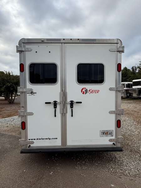 Consignment 2019 Kiefer Manufacturing Genesis 2H LQ Horse Trailer