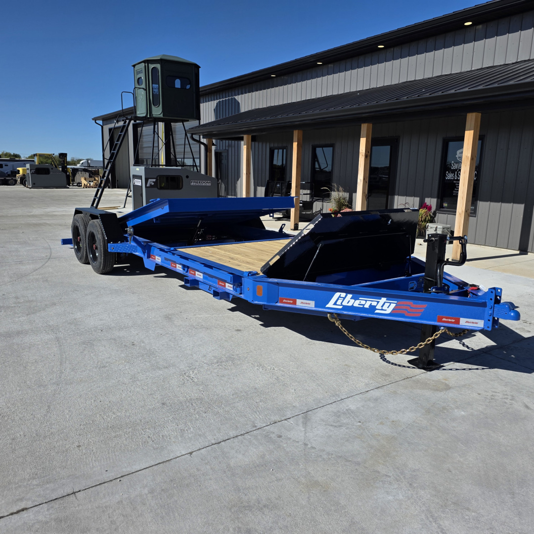 New 2026 Liberty 22' HYD BLACK ASSIST LT14K82X22 Tilt Trailer