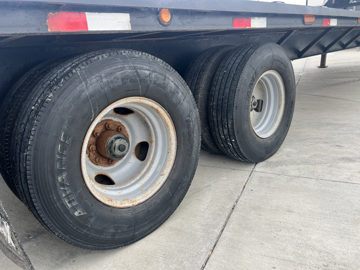 Used 2013 Load Trail 40ft Gooseneck with 2-12,000lb axles=24K