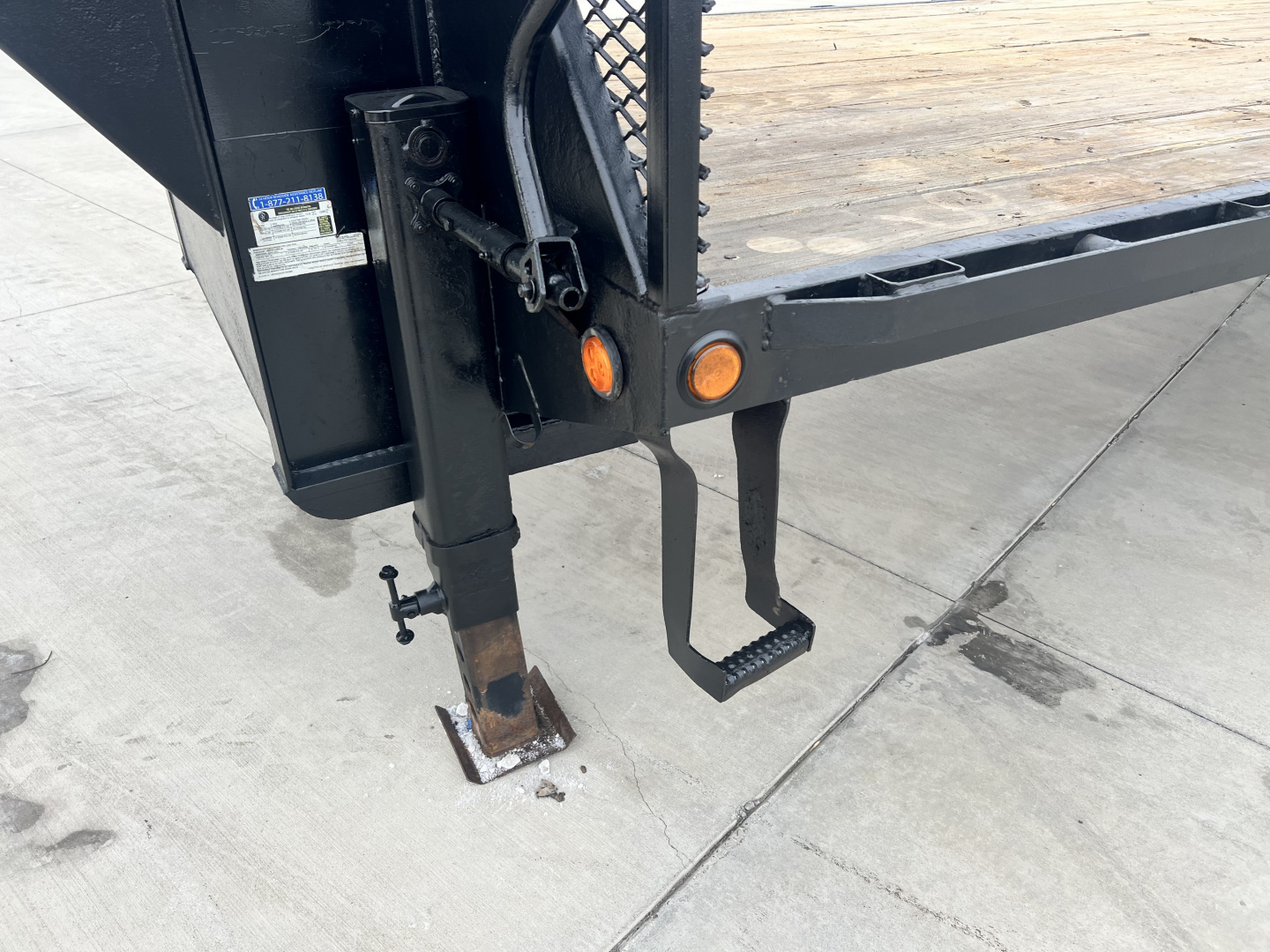 Used 2013 Load Trail 40ft Gooseneck with 2-12,000lb axles=24K