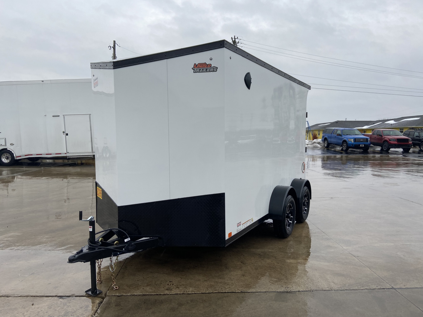 New United 12' UJ V-Nose Enclosed Cargo Trailer