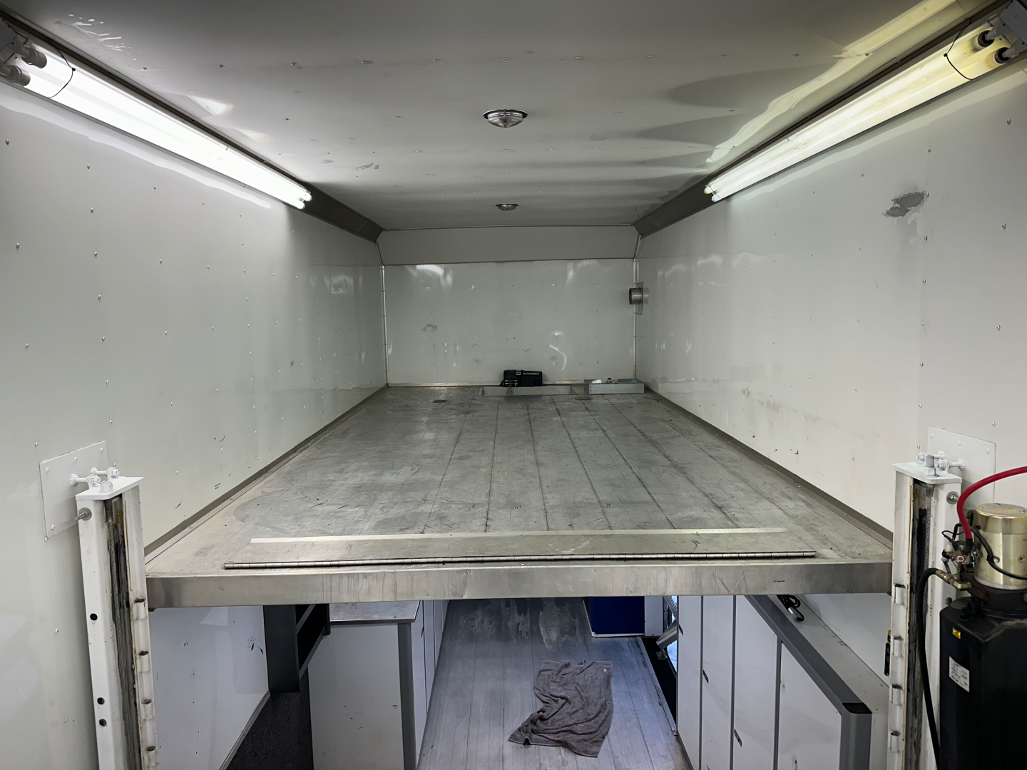 Used 2007 Classic 36' Stacker Trailer