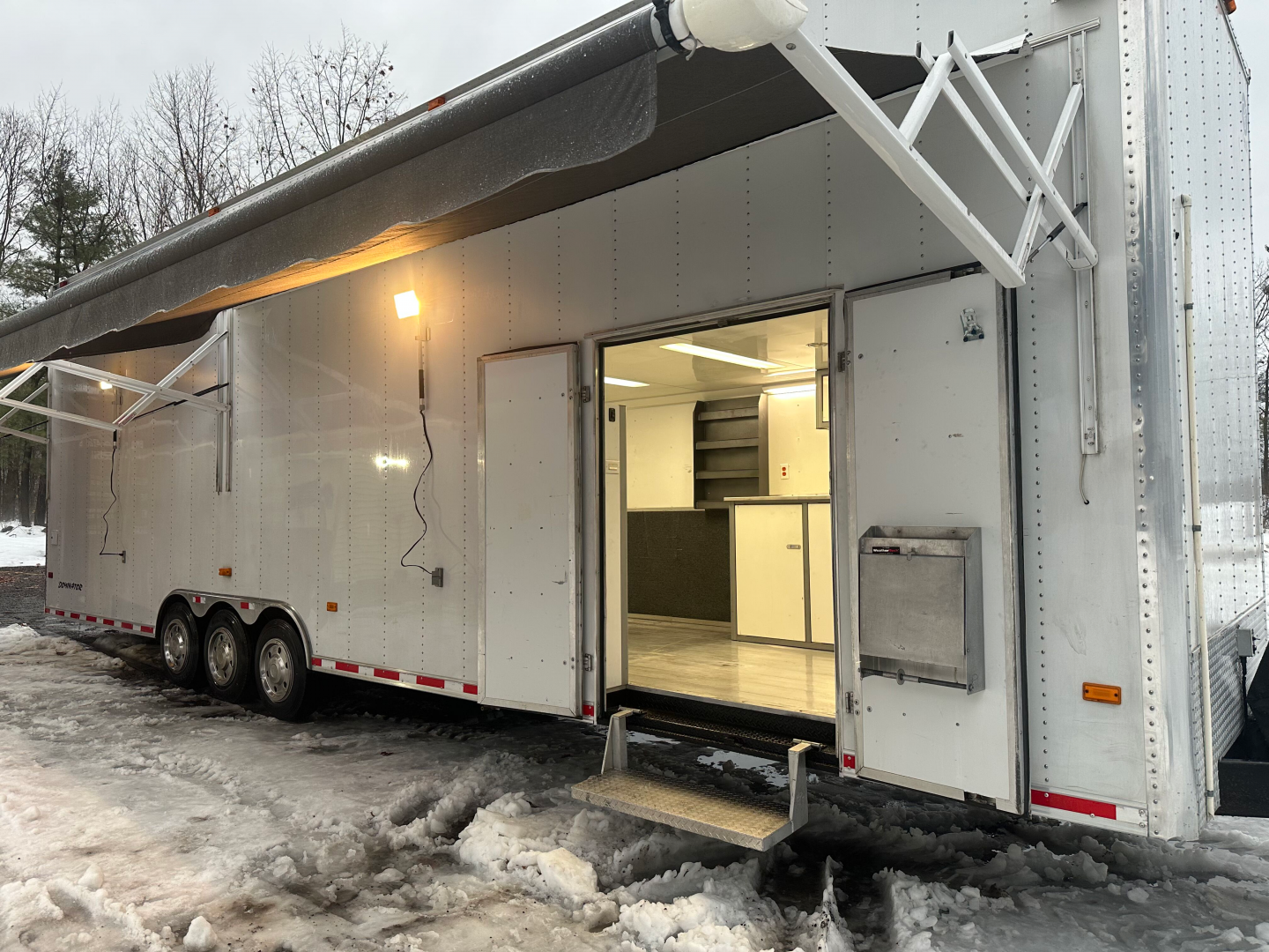Used 2007 Classic 36' Stacker Trailer
