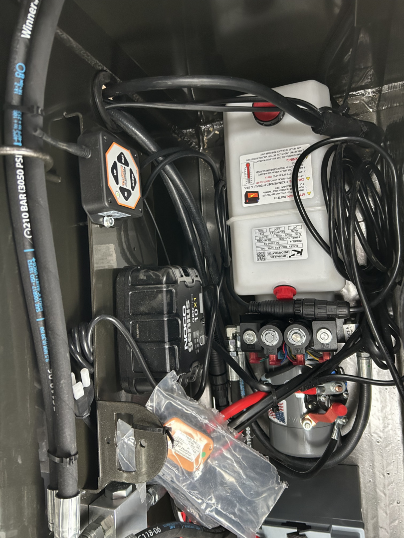 New 2026 MAXXD Gooseneck Trailer | 32' x 102' 30K GVWR