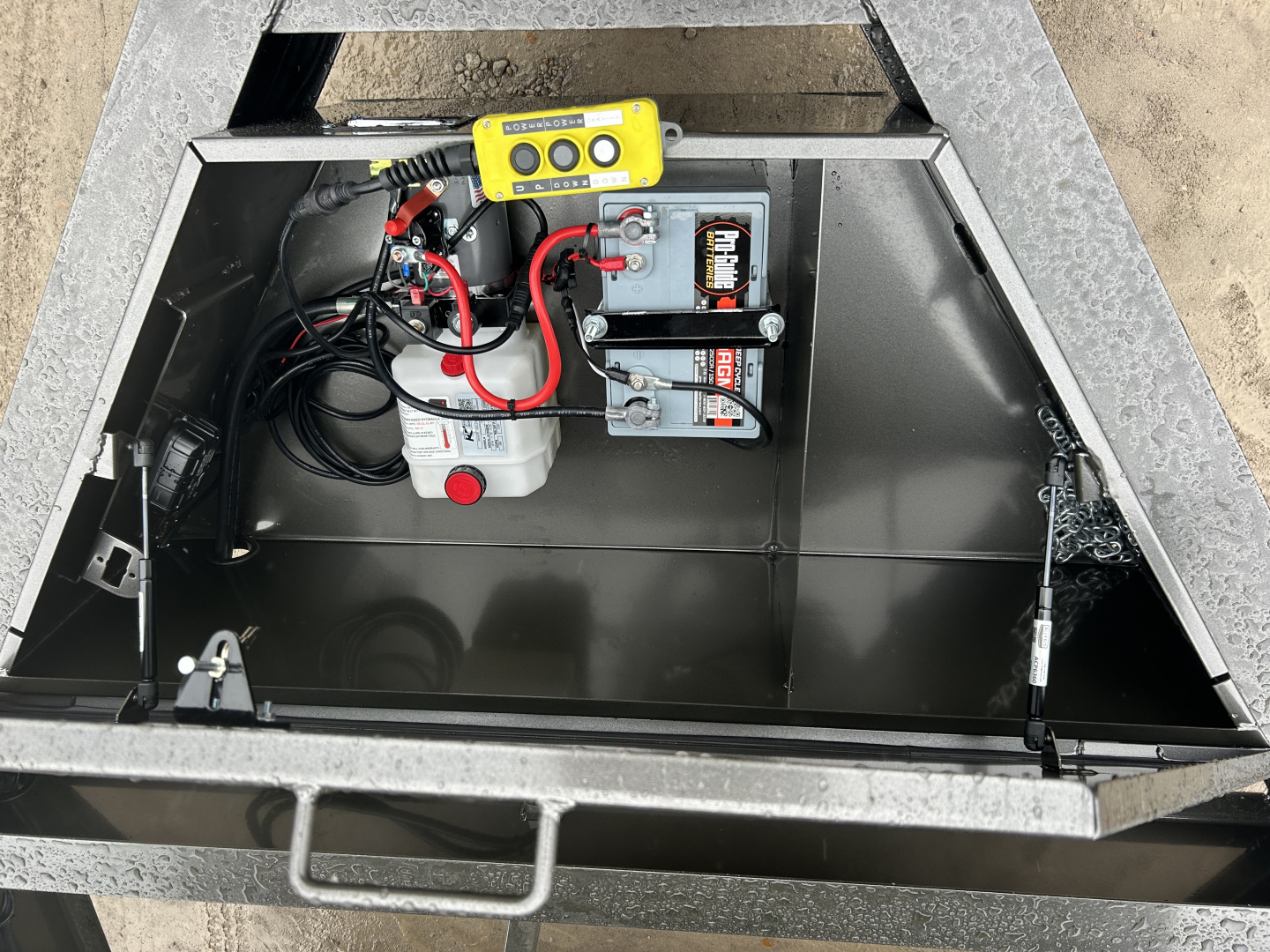 New 2026 MAXXD Dump Trailer | 83" x 14' | 14K GVWR *SCRATCH AND DENT*