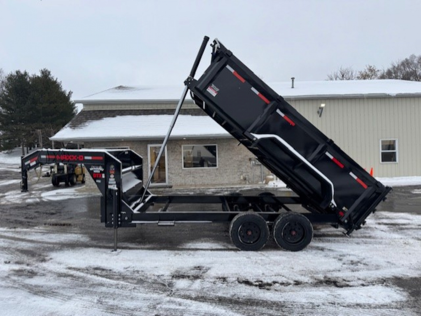 New 2026 MAXX-D DTX8314G Dump Trailer