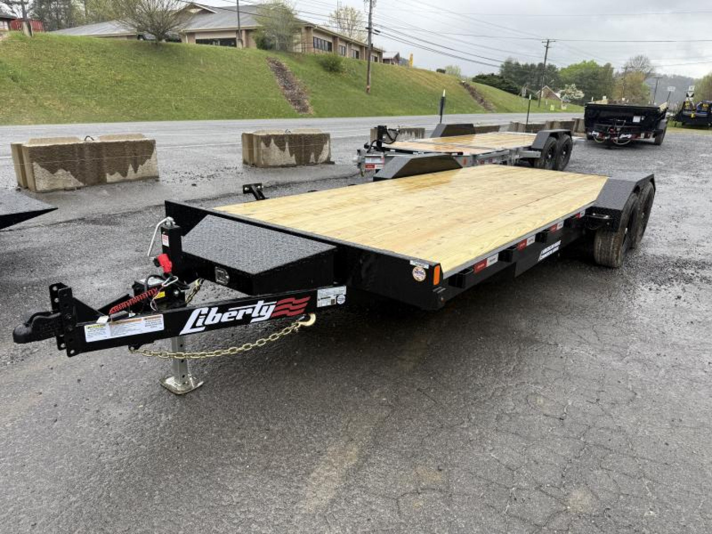 New 2026 Liberty Lc Car Hauler 18’ SLIDE OUT RAMPS TOOL BOX