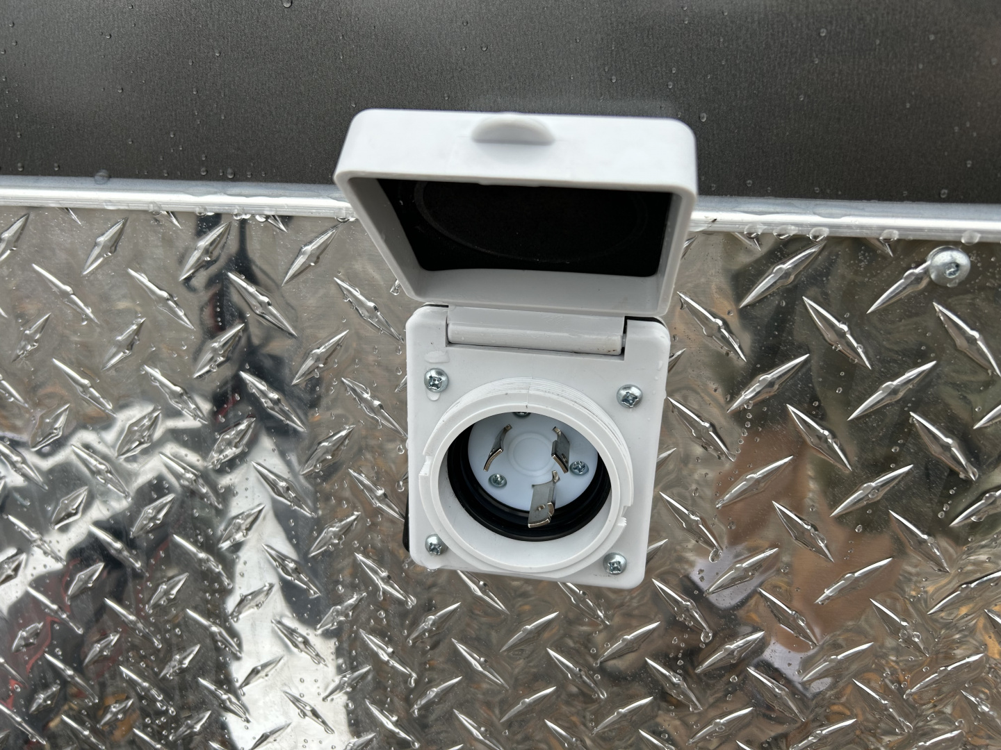 New 2026 Legend 8.5'X24' 10K Aluminum Enclosed Trailer