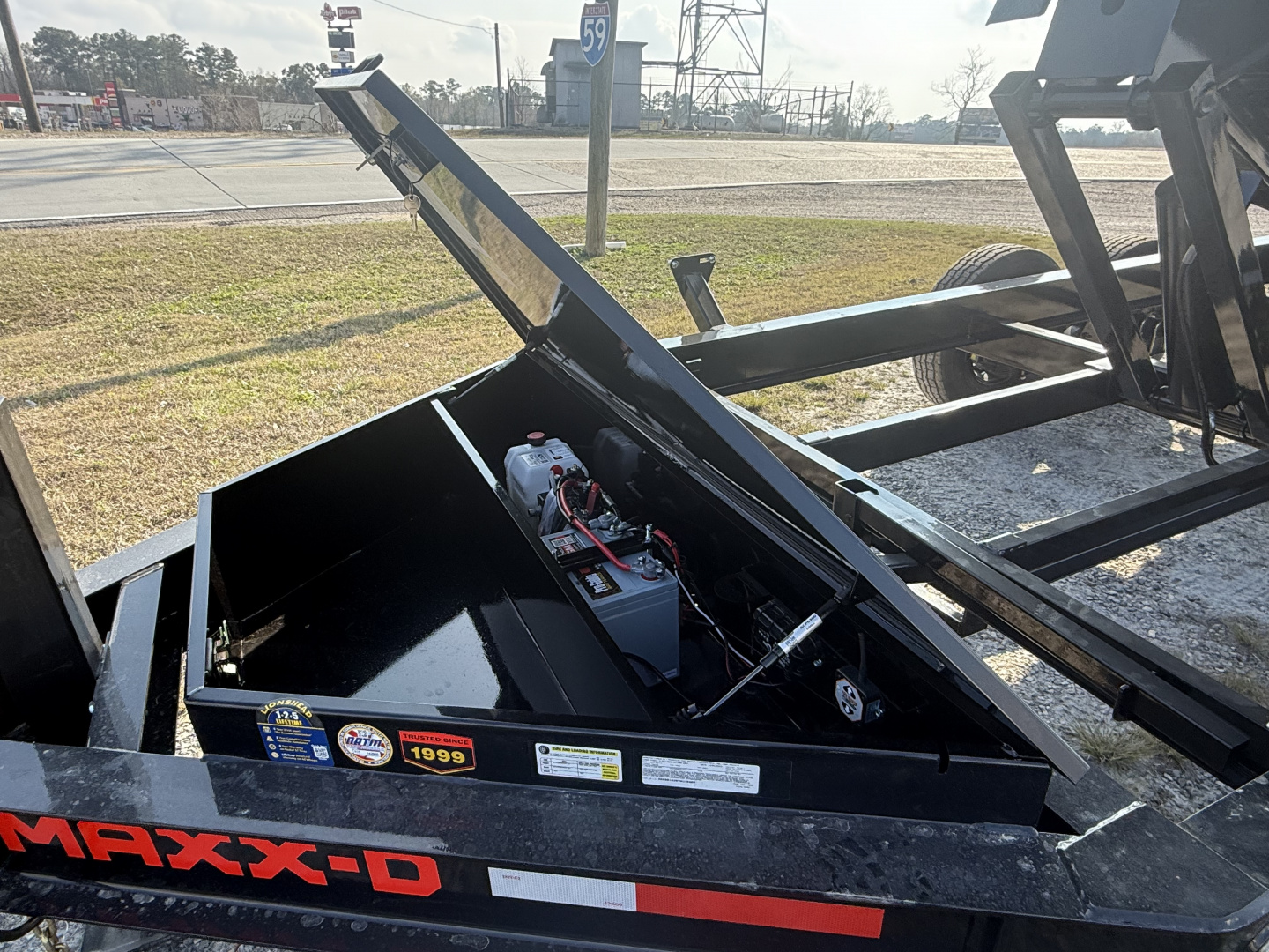 New 2026 MAXX-D DJX8314 Dump Trailer