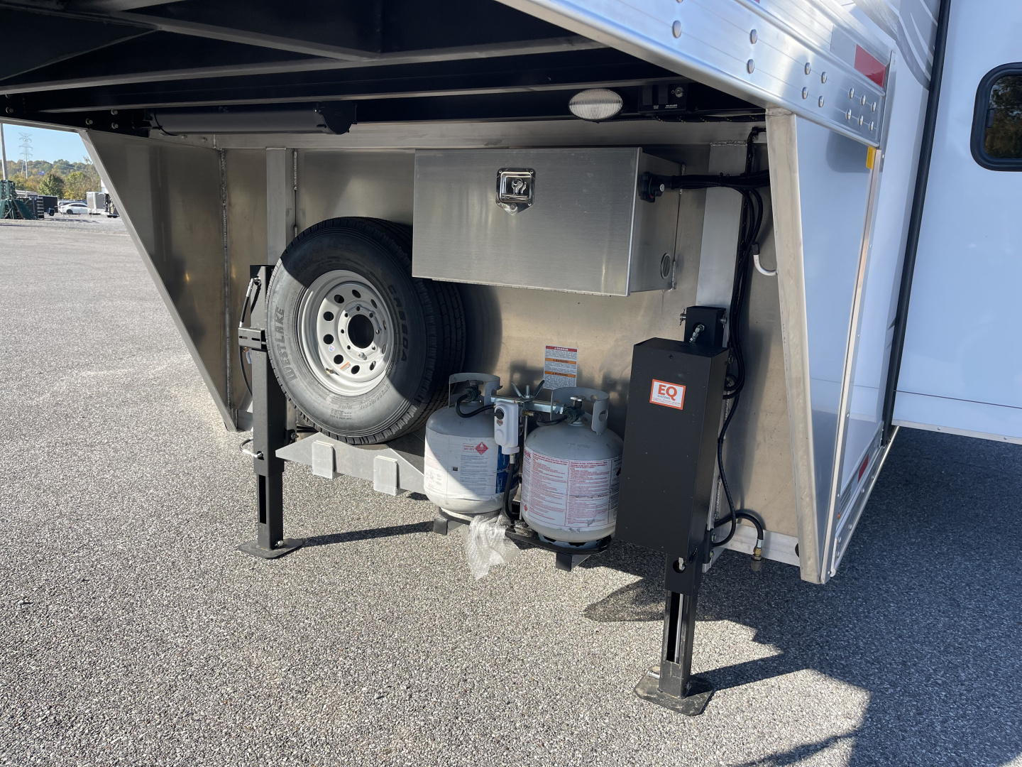 Used 2025 Merhow Trailers 8316-A RWS Horse Trailer