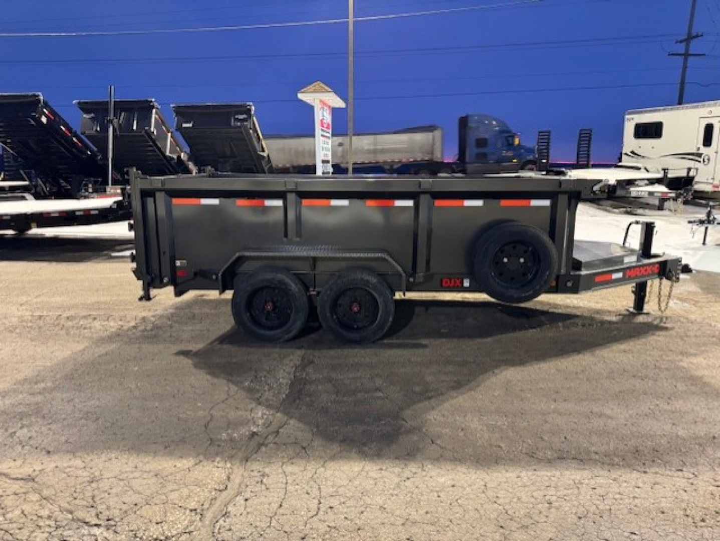 New 2026 MAXX-D DJB8314H Dump Trailer