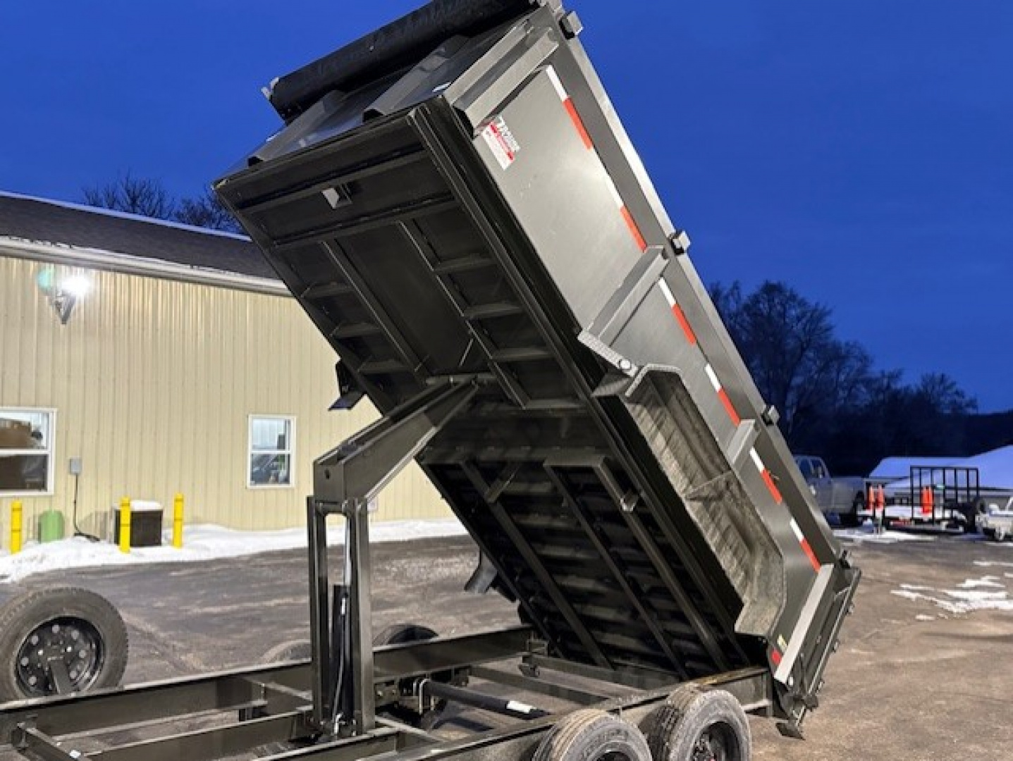 New 2026 MAXX-D DJB8314H Dump Trailer