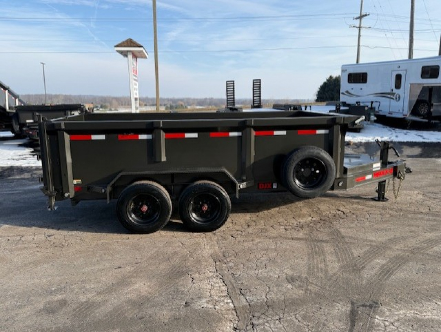 New 2026 MAXX-D DJB8314H Dump Trailer