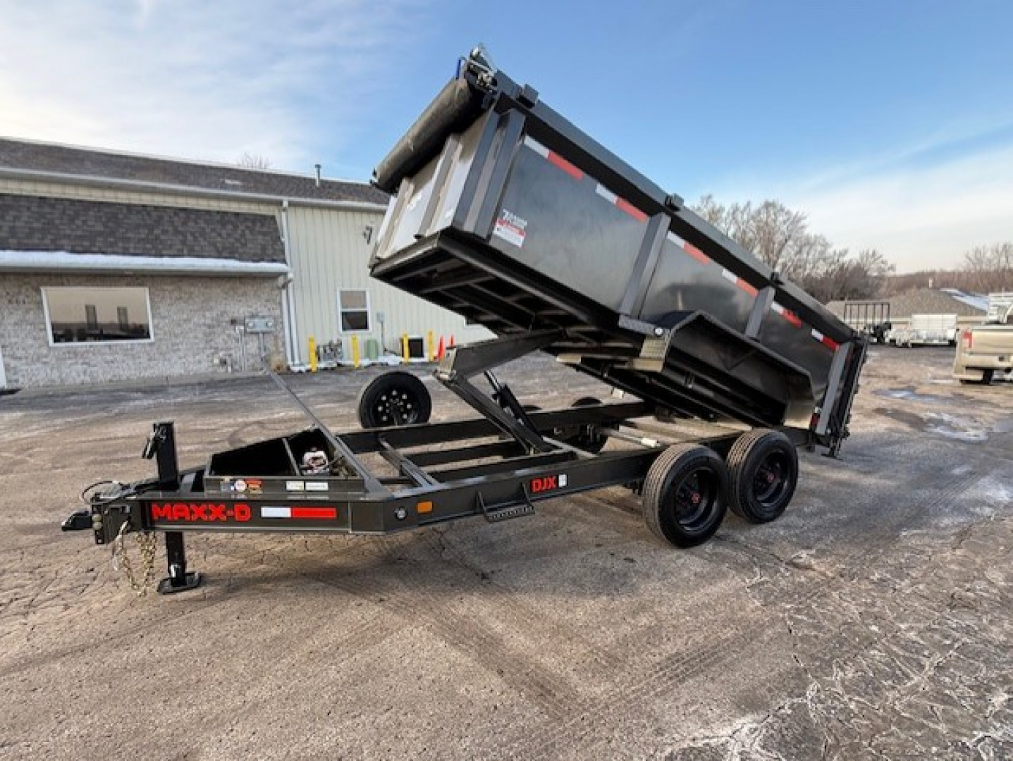 New 2026 MAXX-D DJB8314H Dump Trailer