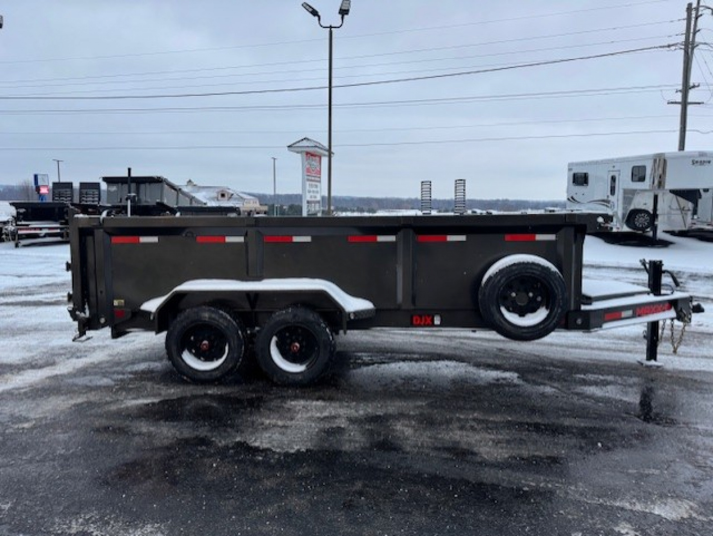 New 2026 MAXX-D DJX8316 Dump Trailer