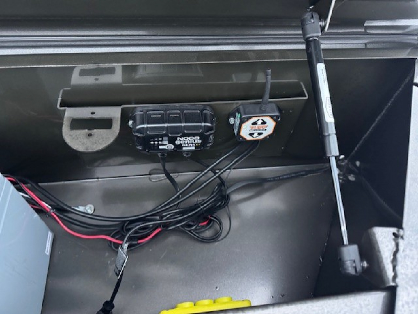 New 2026 MAXX-D DJX8316 Dump Trailer