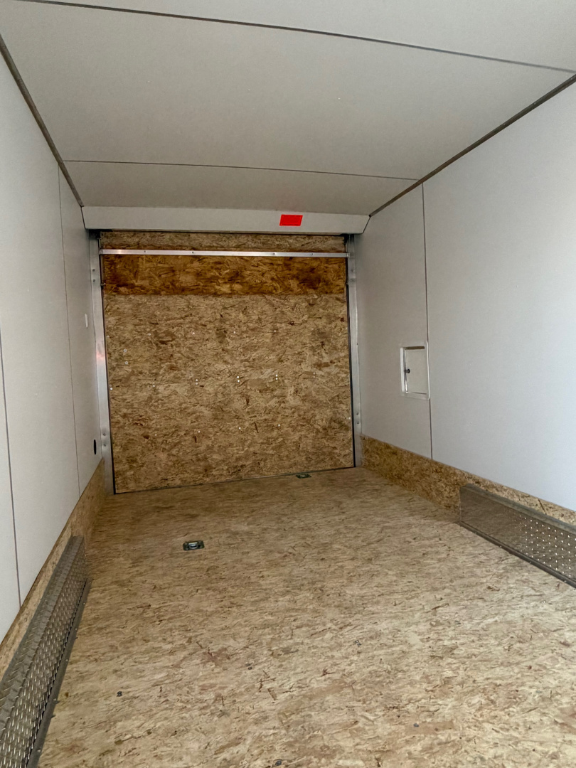 New 2026 7.5 x 23 All Aluminum Enclosed 3 Place Lightning Snowmobile Trailer with 7ft interior