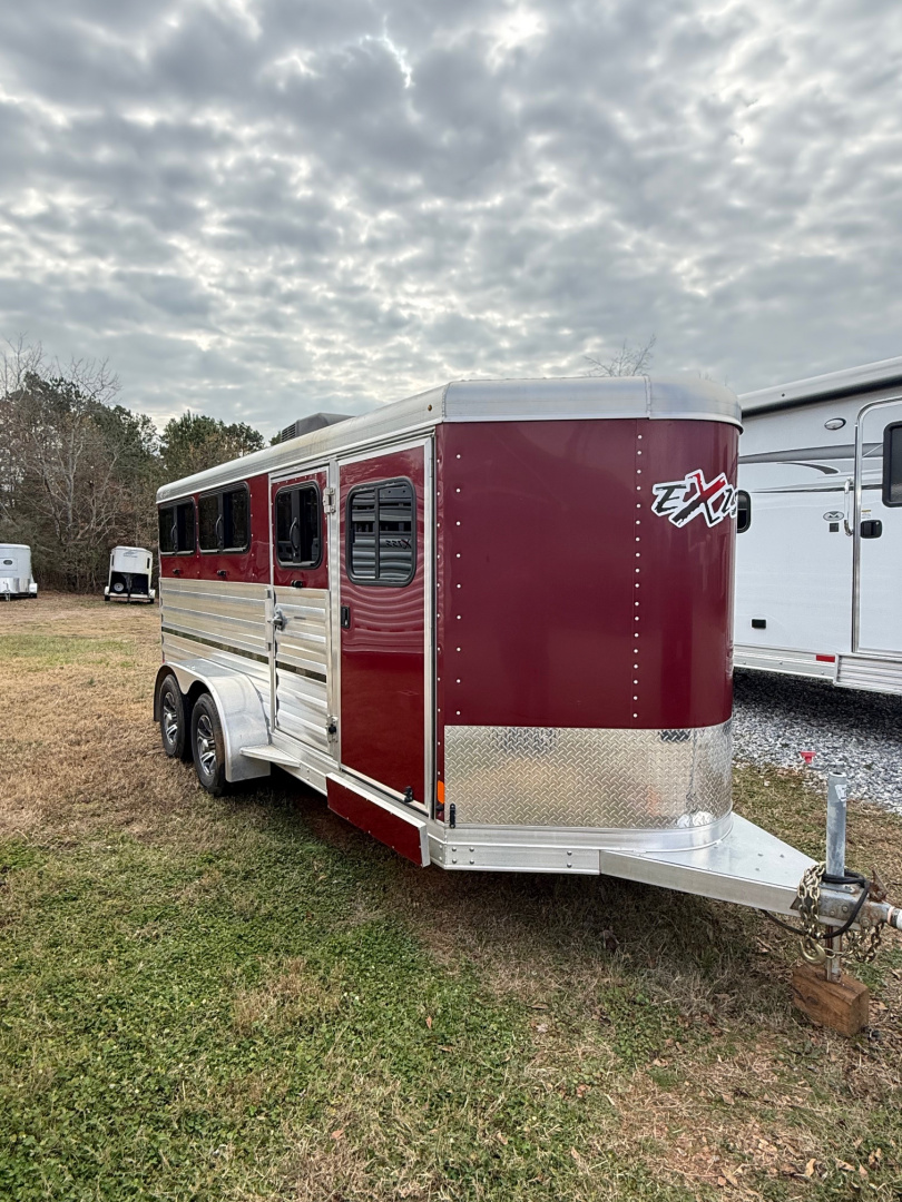 Consignment 2023 Exiss Trailers Exhibitor Mini Combo 615W BP Windows Horse Trailer