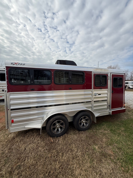 Consignment 2023 Exiss Trailers Exhibitor Mini Combo 615W BP Windows Horse Trailer