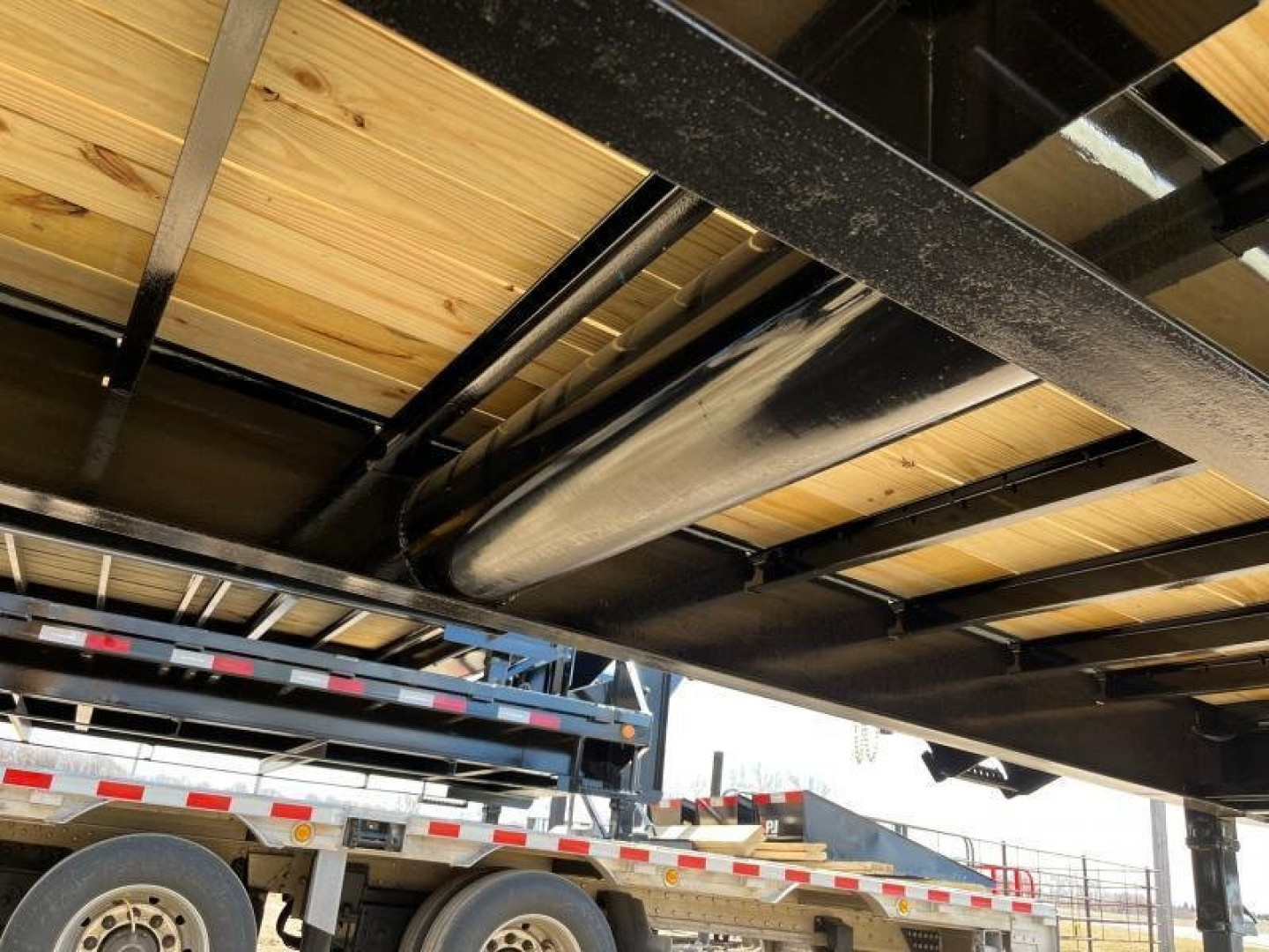 New 2026 28' 20k PJ Low Pro Pintle Flatbed Trailer