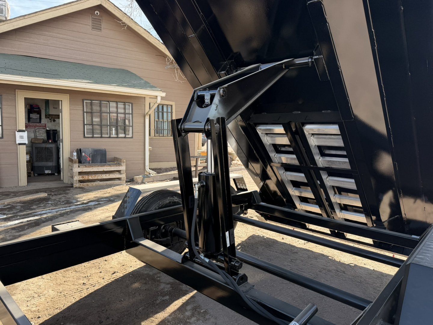 New 2026 Southland Trailers 7-14 Dump 7 Gauge Floor 8K Axles