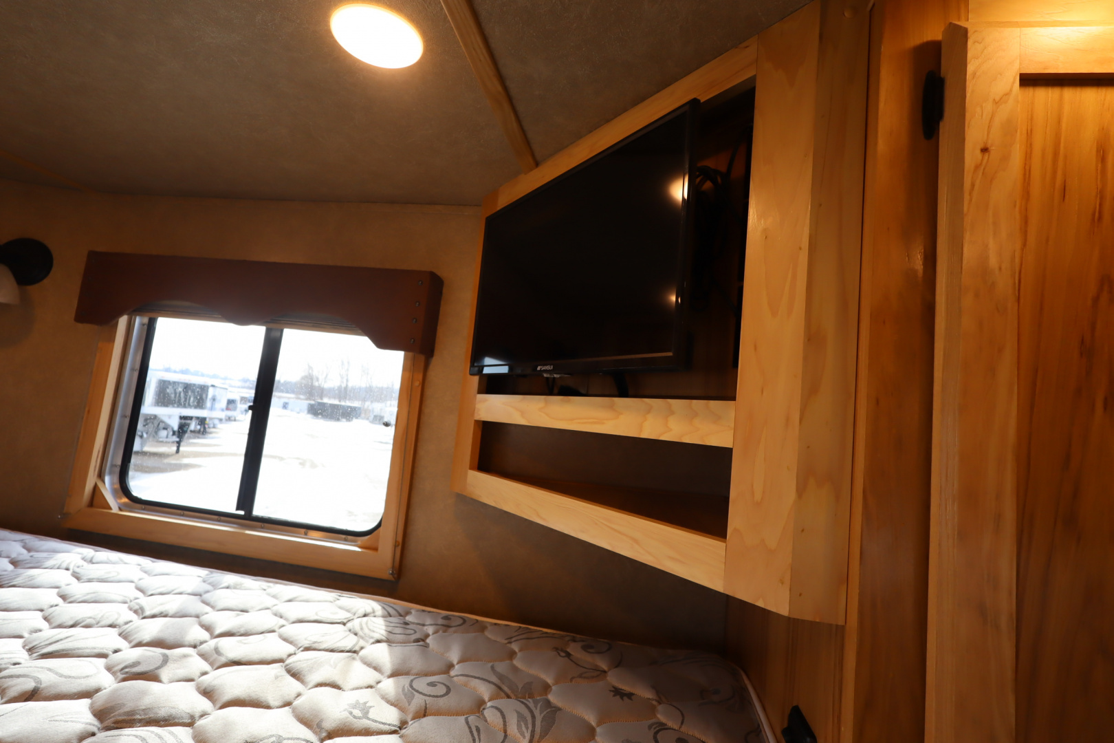 Used 2023 Lakota 2 Place LQ W/Slide-out Horse Trailer