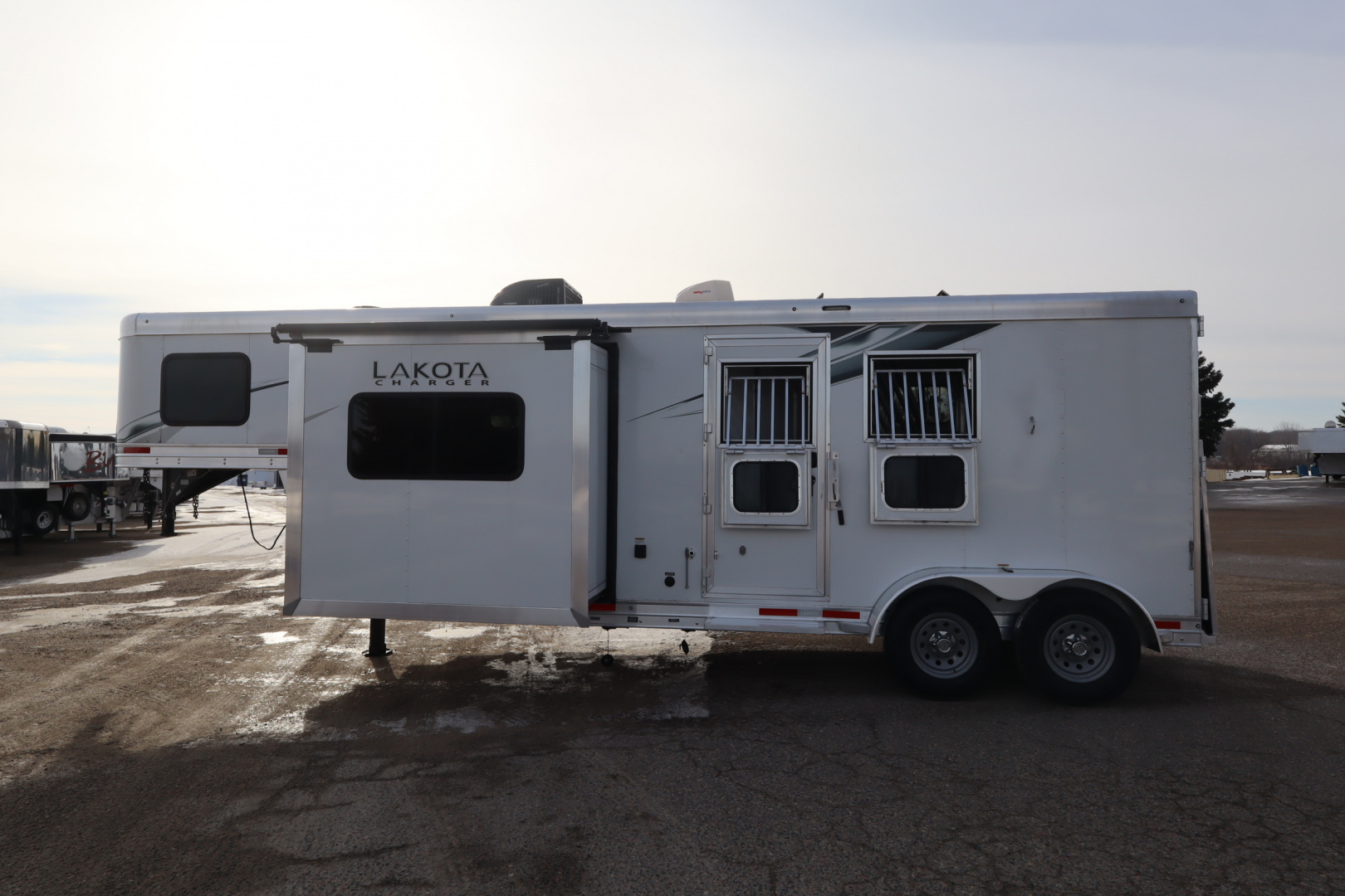 Used 2023 Lakota 2 Place LQ W/Slide-out Horse Trailer